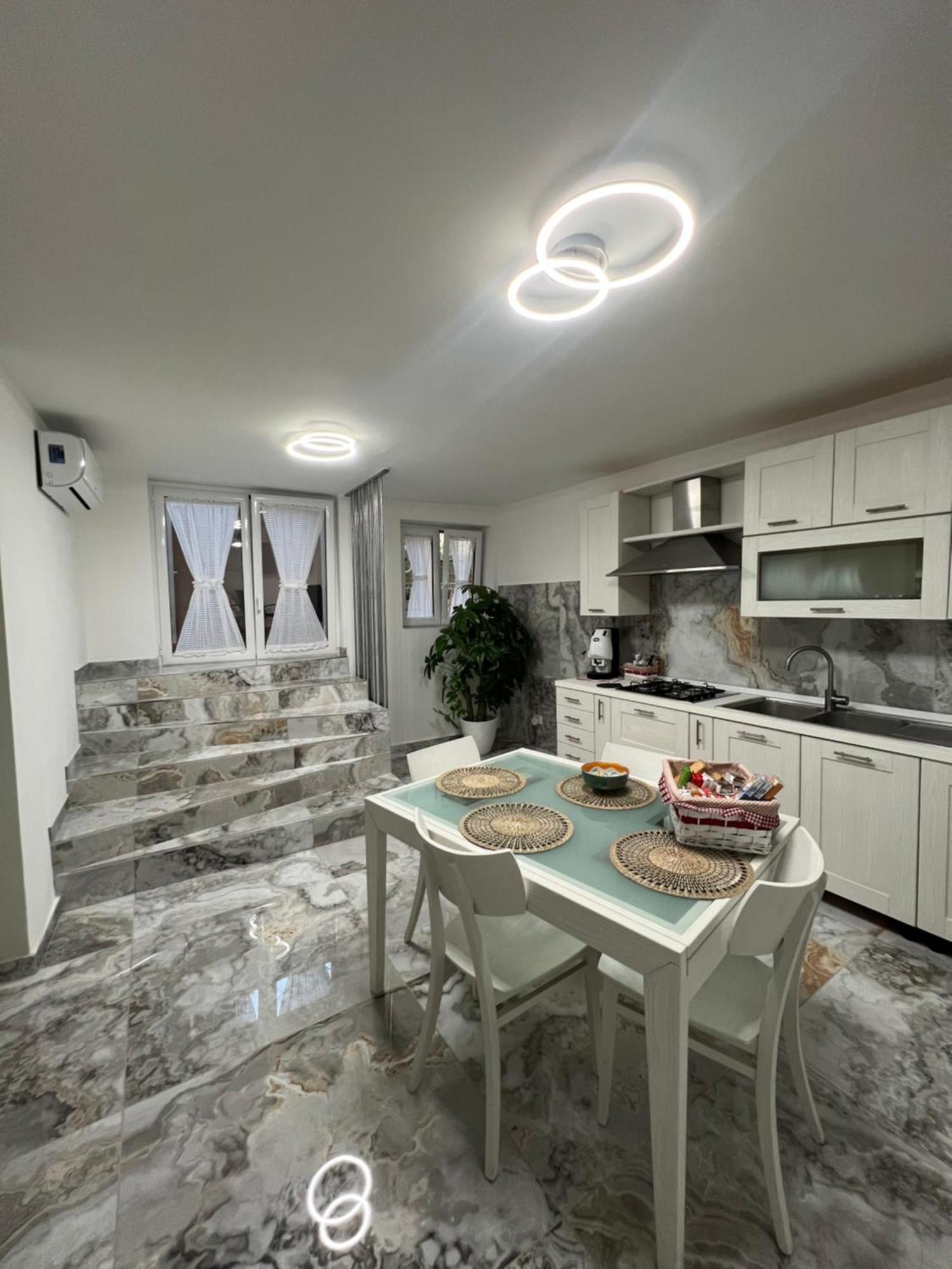 Che Casa Apartment Naples Luaran gambar